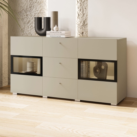 Komoda dwudrzwiowa do salonu z trzema szufladami BARTEZ 132 cm beżowa